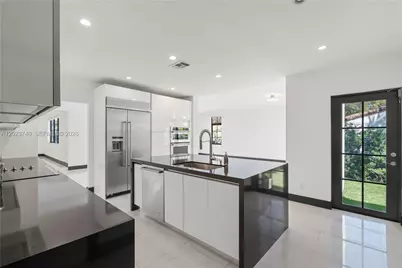 519 Alhambra Cir, Coral Gables, FL 33134 - Photo 32