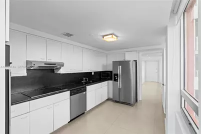 1541 Brickell Ave #C1607, Miami, FL 33129 - Photo 14