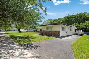 11515 SW 81st Rd, Pinecrest, FL 33156 - Photo 2