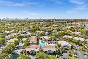 831 NE 199th St, Miami, FL 33179 - Photo 28