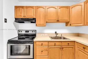 831 NE 199th St, Miami, FL 33179 - Photo 12