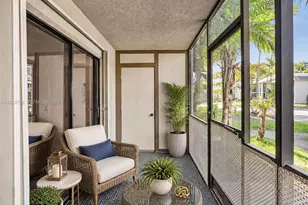 831 NE 199th St, Miami, FL 33179 - Photo 4