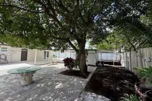 19255 NW 47th Pl, Miami Gardens, FL 33055 - Photo 18