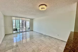 1155 Brickell Bay Dr, Miami, FL 33131 - Photo 6
