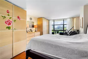 600 SW Parkview Dr, Hallandale Beach, FL 33009 - Photo 18