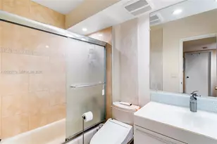 600 SW Parkview Dr, Hallandale Beach, FL 33009 - Photo 20