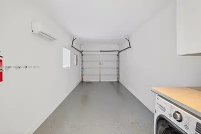 709 NW 9th Ct, Hallandale Beach, FL 33009 - Photo 48
