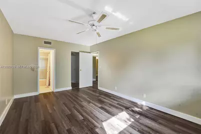1030 Country Club Dr #405, Margate, FL 33063 - Photo 20