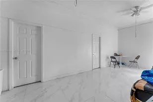 329 NW 13th St, Homestead, FL 33030 - Photo 18