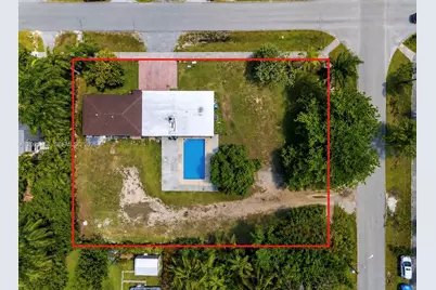 329 NW 13th St, Homestead, FL 33030 - Photo 2