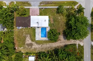 329 NW 13th St, Homestead, FL 33030 - Photo 1