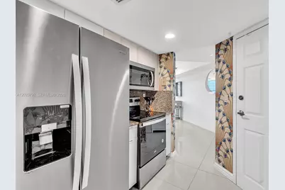 [Address not provided], Miami, FL 33131 - Photo 10