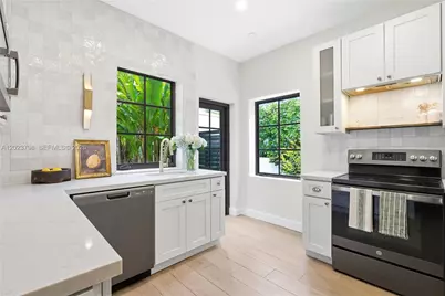 1220 Cordova St, Coral Gables, FL 33134 - Photo 6