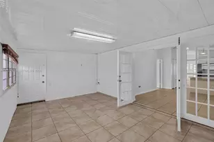 2514 W 74th St, Hialeah, FL 33016 - Photo 12