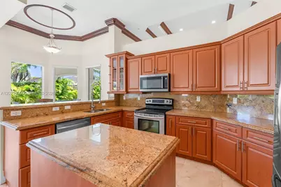 2665 NW 100th Ave, Doral, FL 33172 - Photo 12