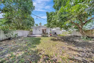 1790 NE 160th St, North Miami Beach, FL 33162 - Photo 20