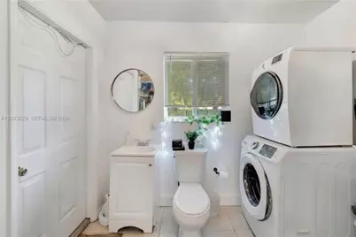 1790 NE 160th St, North Miami Beach, FL 33162 - Photo 14