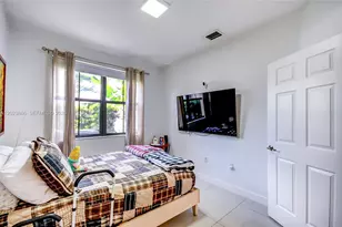 5820 NW 104th Ct, Doral, FL 33178 - Photo 18