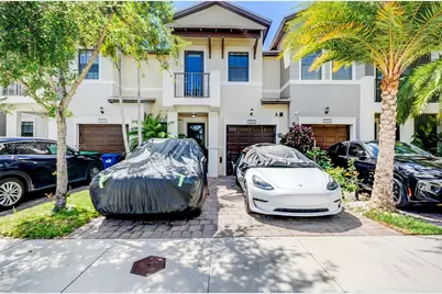 5820 NW 104th Ct, Doral, FL 33178 - Photo 4