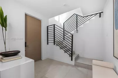 721 SW 11th Street #E, Miami, FL 33129 - Photo 8