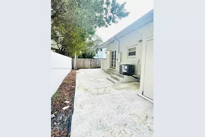 1020 SW 36th Ct, Miami, FL 33135 - Photo 32
