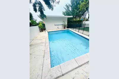 1020 SW 36th Ct, Miami, FL 33135 - Photo 8