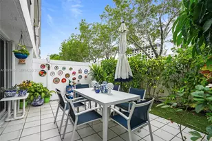 21300 San Simeon Way, Miami, FL 33179 - Photo 14