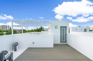 721 SW 11th St, Miami, FL 33129 - Photo 32