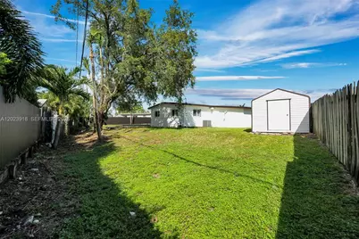 7971 NW 179th St, Hialeah, FL 33015 - Photo 30