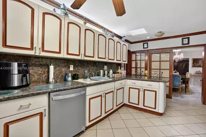 8461 SW 68th St Rd, Miami, FL 33143 - Photo 56