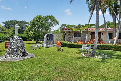 8461 SW 68th St Rd, Miami, FL 33143 - Photo 2
