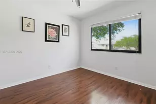 201 NW 106th Terrace, Pembroke Pines, FL 33026 - Photo 18