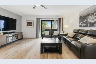 201 NW 106th Ter, Pembroke Pines, FL 33026 - Photo 10