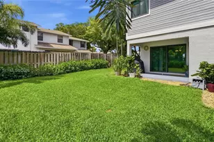 201 NW 106th Terrace, Pembroke Pines, FL 33026 - Photo 22