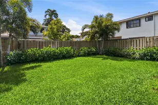 201 NW 106th Terrace, Pembroke Pines, FL 33026 - Photo 20