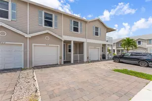 914 SE 18th St, Homestead, FL 33034 - Photo 2