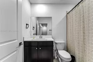 914 SE 18th St, Homestead, FL 33034 - Photo 12