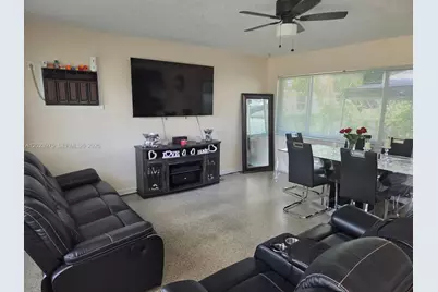 1524 NW 12th Ter, Fort Lauderdale, FL 33311 - Photo 14