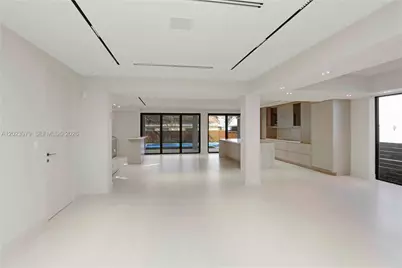330 SW 19th Rd, Miami, FL 33129 - Photo 12