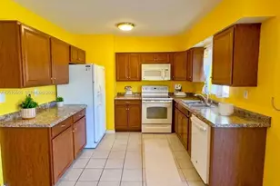 1313 E Cleveland Ave, Lehigh Acres, FL 33972 - Photo 4