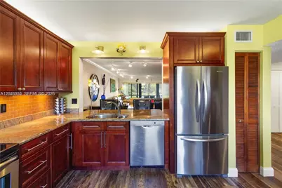 5519 Fairway Park Dr #203, Boynton Beach, FL 33437 - Photo 2