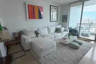 90 SW 3rd St, Miami, FL 33130 - Photo 2