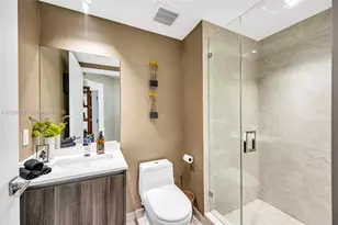 488 NE 18th St, Miami, FL 33132 - Photo 38