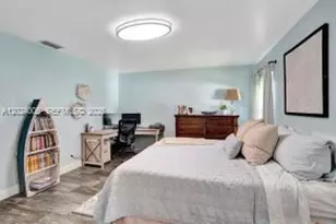 1020 SW 124th Way, Davie, FL 33325 - Photo 20