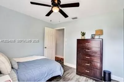 1020 SW 124th Way, Davie, FL 33325 - Photo 32