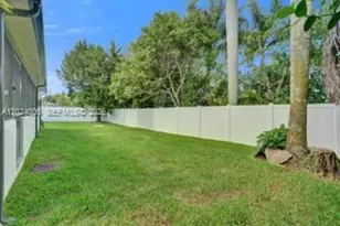 1020 SW 124th Way, Davie, FL 33325 - Photo 30
