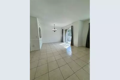 8936 W Flagler St #201, Miami, FL 33174 - Photo 4
