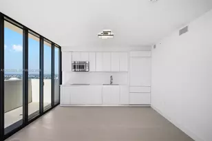 700 NE 24th St, Miami, FL 33137 - Photo 14