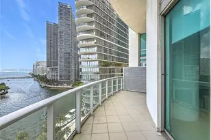 300 S Biscayne Blvd, Miami, FL 33131 - Photo 18