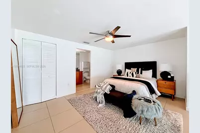 300 S Biscayne Blvd #L-1016, Miami, FL 33131 - Photo 12